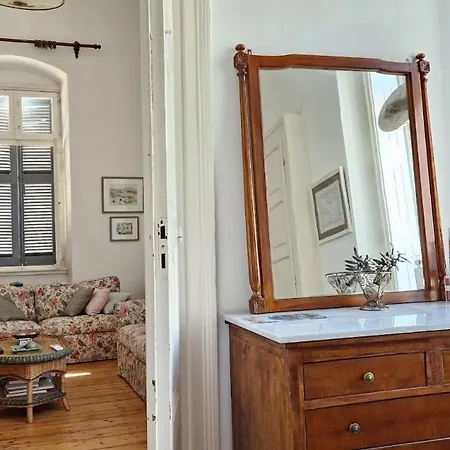Eugenia Appartement *